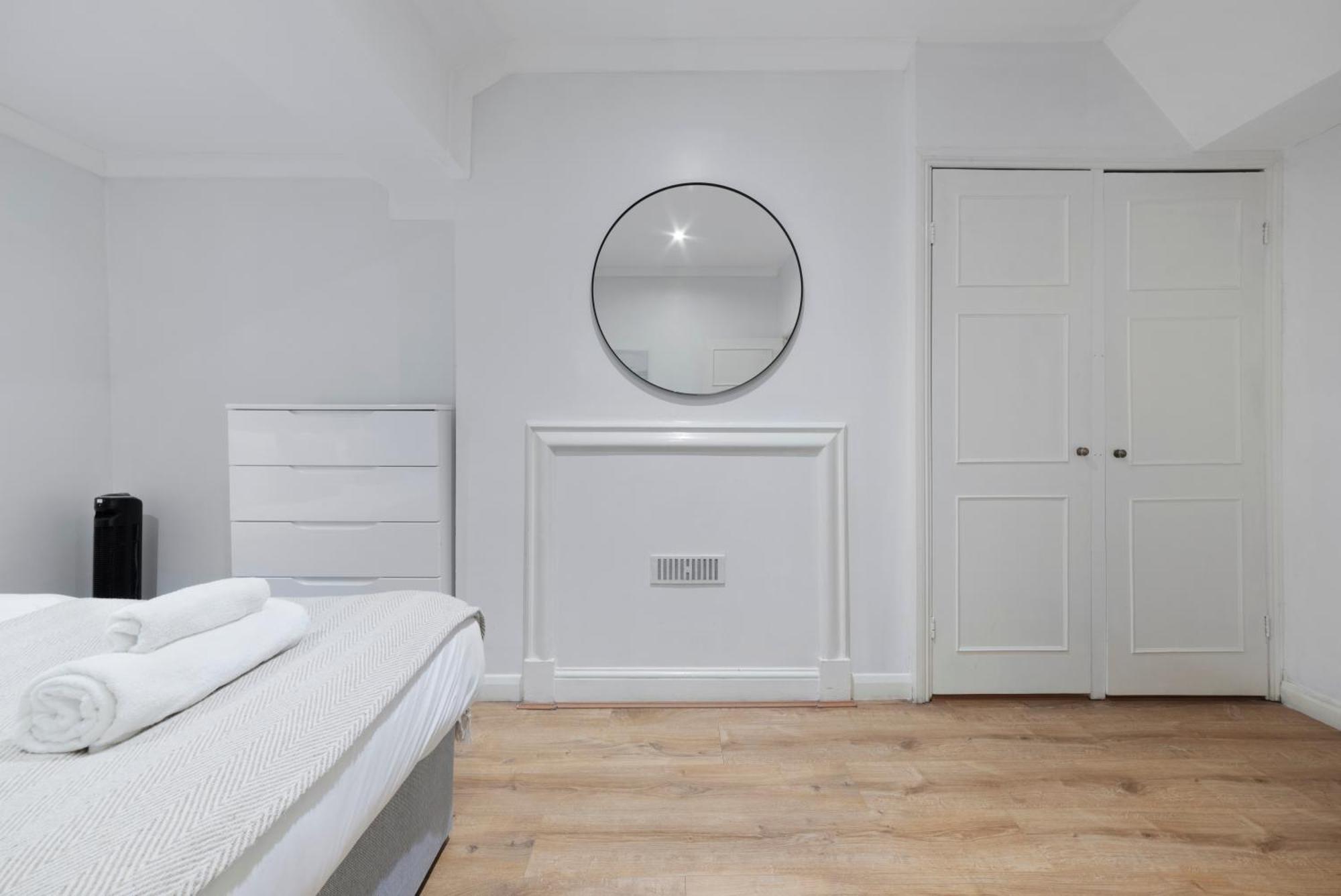 2 Bed Piccadilly Apartment 4 Londra Exterior foto