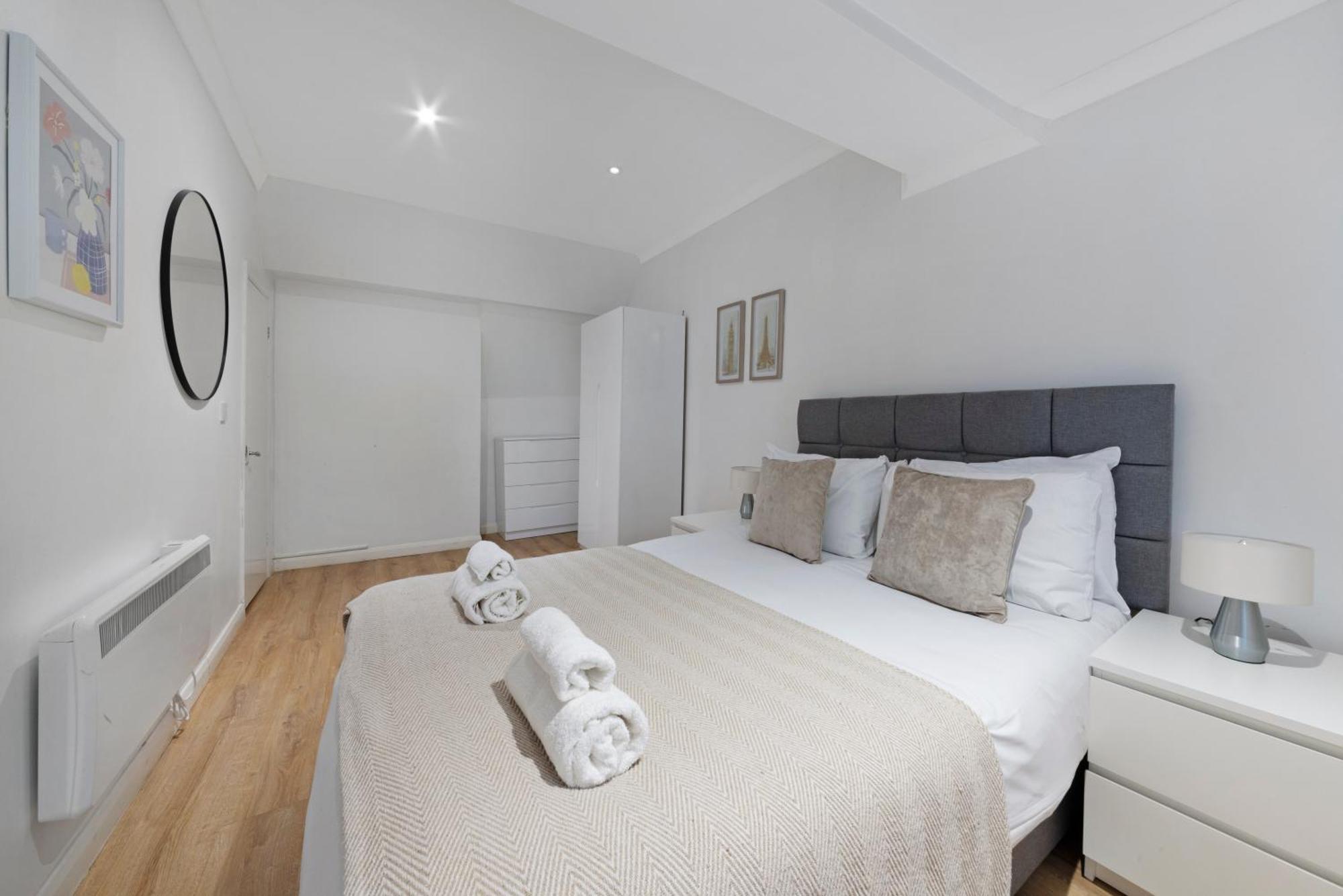 2 Bed Piccadilly Apartment 4 Londra Exterior foto
